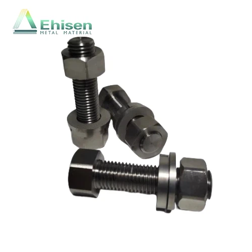 Attaches en tungstène